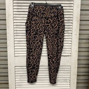 Leopard capri medium leggings
